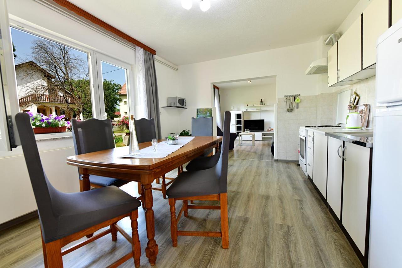 Apartman Dorijan Rakovica Exterior foto