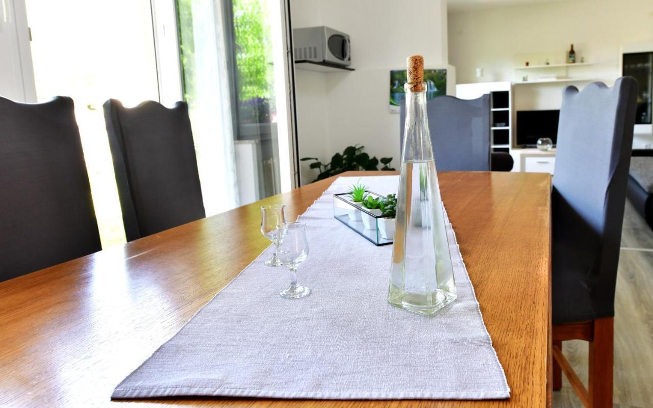 Apartman Dorijan Rakovica Exterior foto